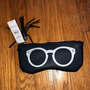 Loft sunglass bag